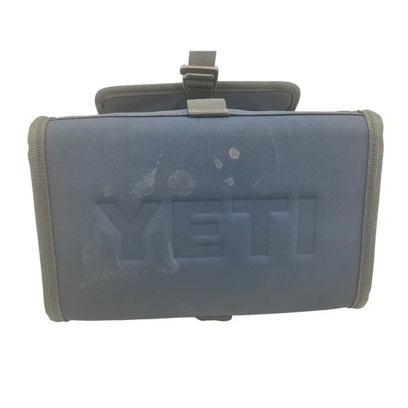 YETI Daytrip Lunch Bag Navy Blue Insulated Fold-and-Go Cooler Bag - Picture 4 of 5